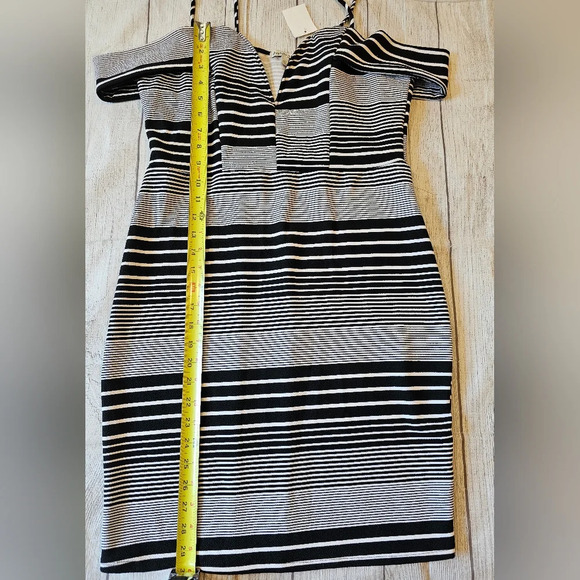 Charlotte Russe •Size Large• Black and White Striped form-fitting dress ☆NWT☆ - Picture 7 of 10